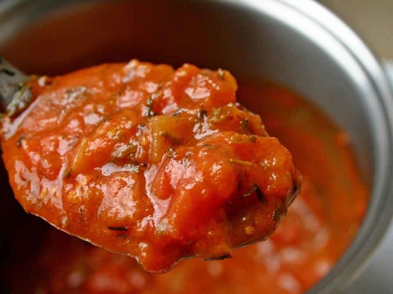 Basic Italian Tomato Sauce - Bonkerz4Food