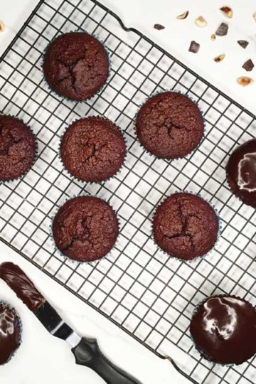 flourless-chocolate-hazelnut-cupcakes