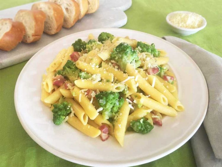 pasta-with-romanesco-and-pancetta