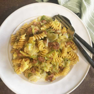 pasta-with-sausage-and-cabbage