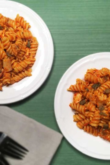 pasta-with-red-pepper-sauce