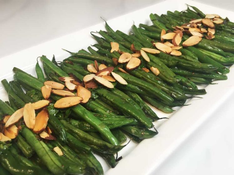 Herbed-Green-Beans-with-Almonds